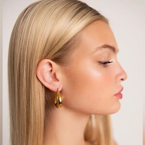 Gold Sella Hoop MKYNZE